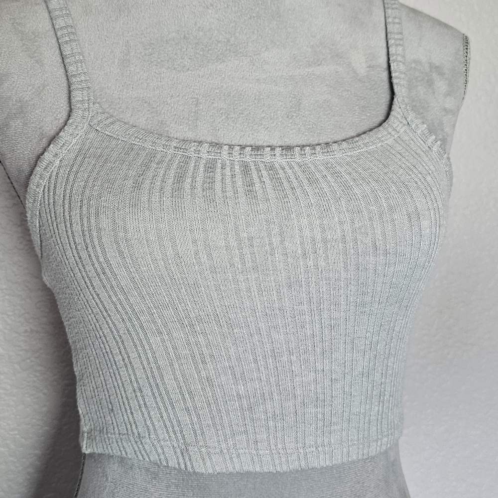 Ribbed Cropped Spaghetti Tank Cropped Top